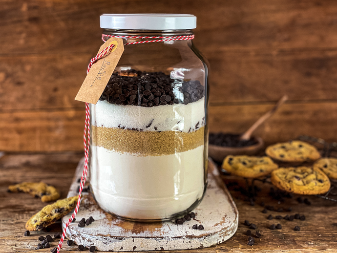 CHOCOLATE CHUNK CHIP COOKIES